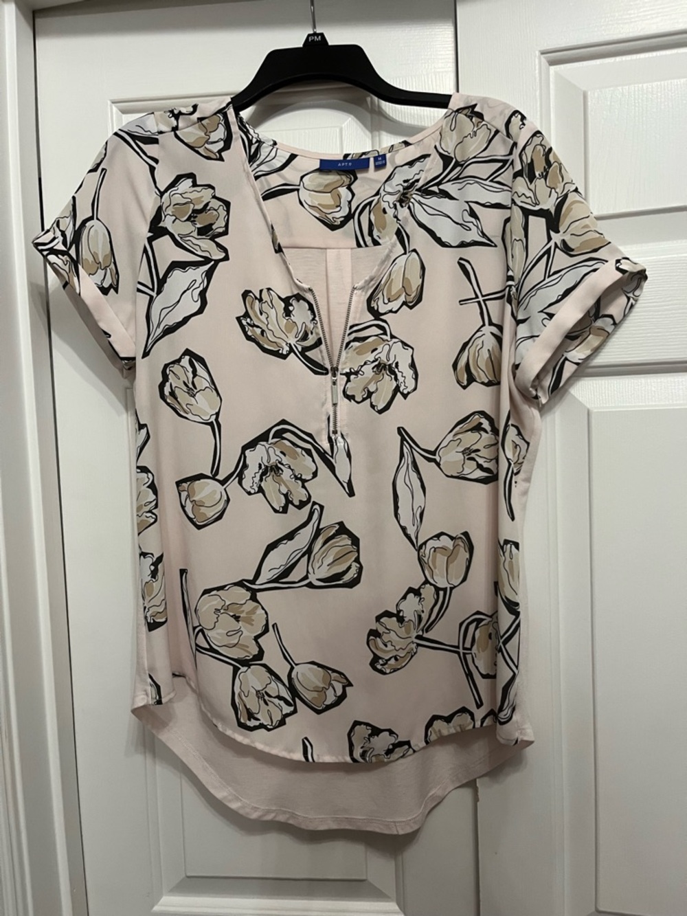 Apt. 9 Blush Floral Zip Front Short Sleeve Blouse